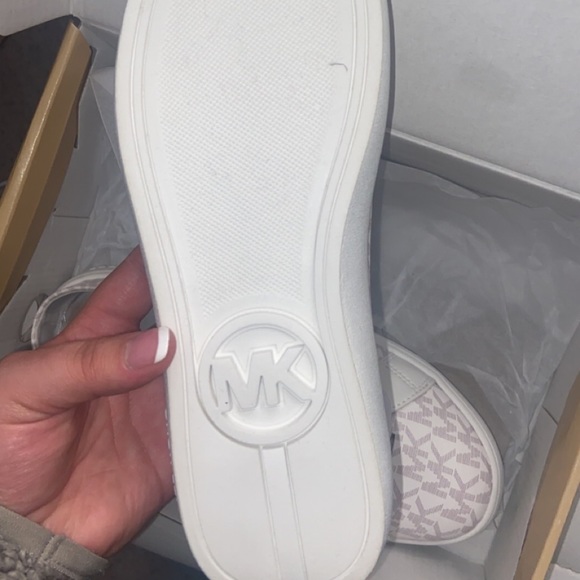 MK SLIDE ON SHOES - Picture 3 of 3